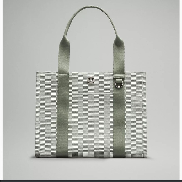 Brand New Lululemon Two-Tone Canvas Tote Bag 10L - Picture 1 of 4